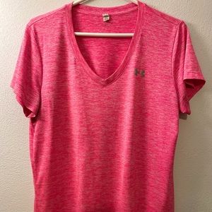 COPY - Short sleeve v-neck tee.